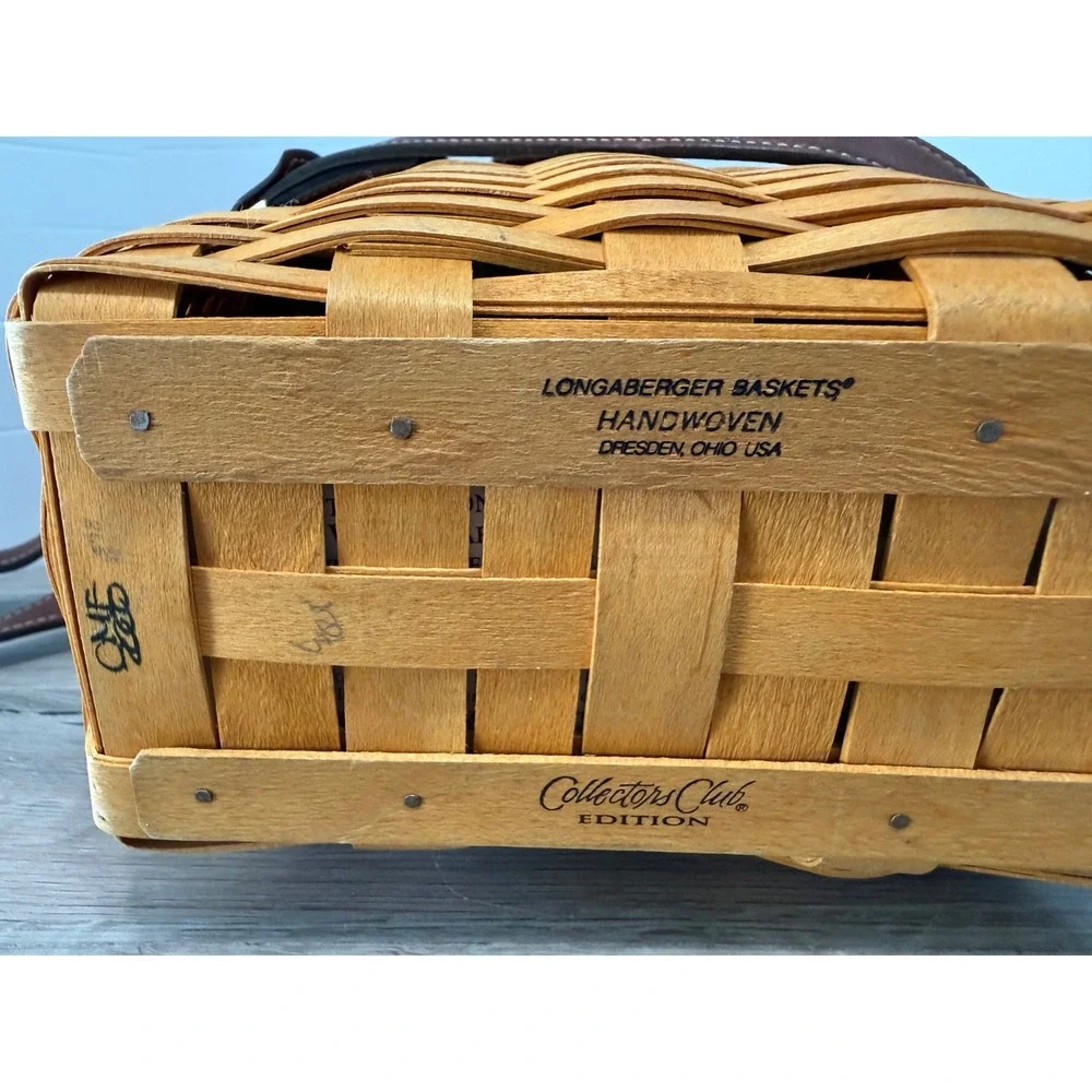 Longaberger 2000 Country Estates Lg. Saddlebrook Basket W/Protector, Strap & Tag